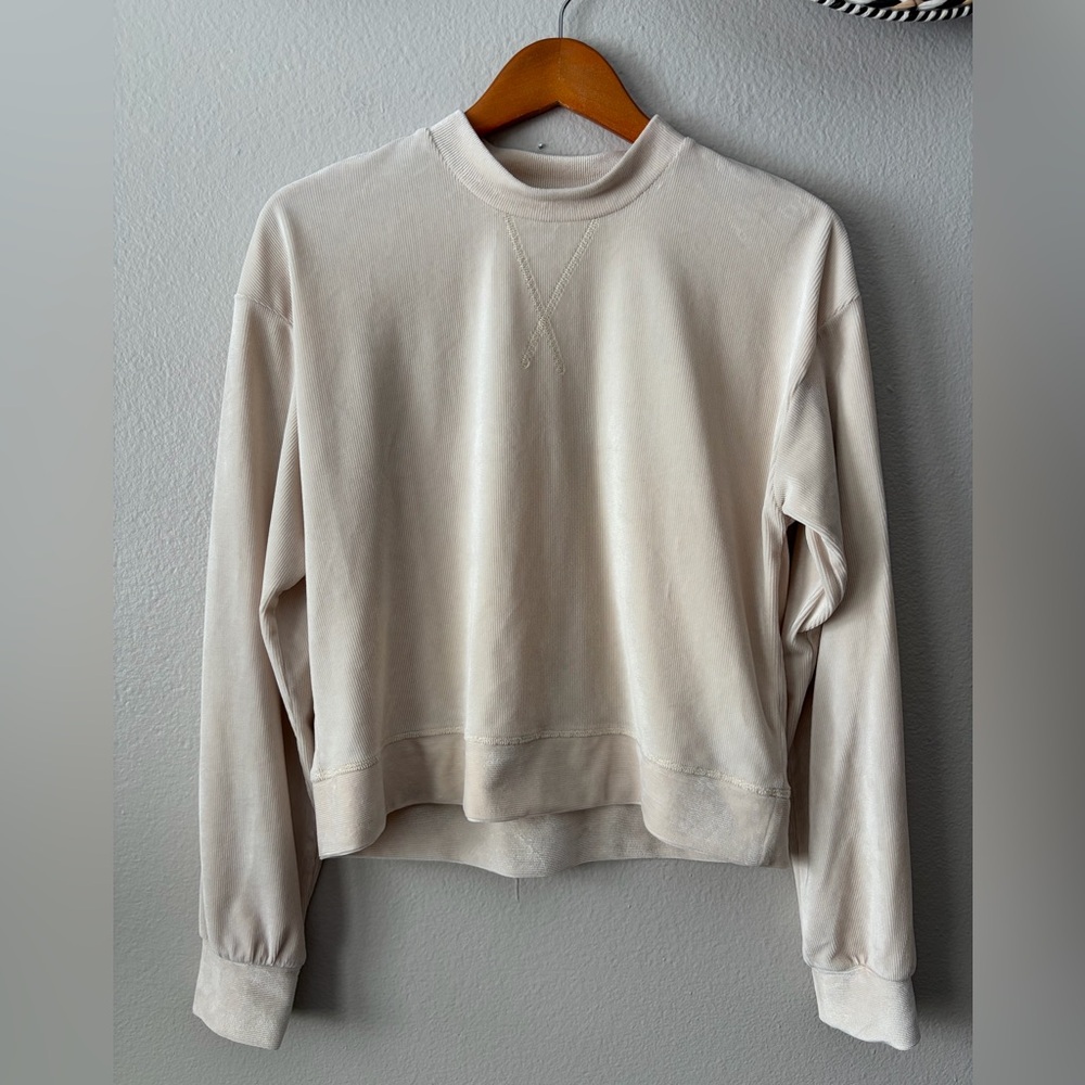 Le Lis Super Soft Cropped Ribbed Knit Crewneck Sweater Top Cream Women’s Medium